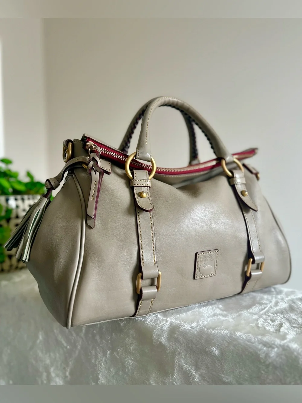 Dooney & Bourke Light Taupe Florentine Satchel EUC